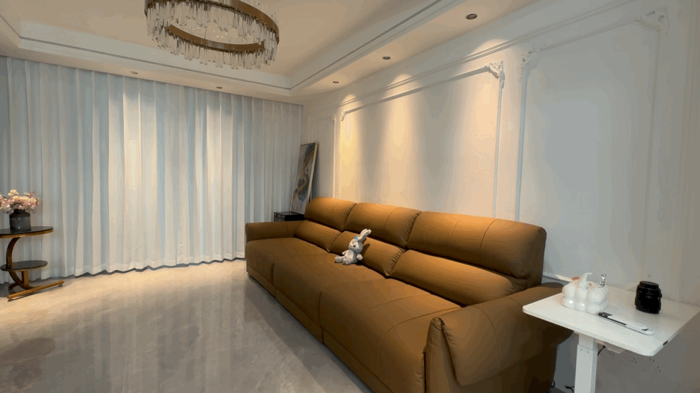 Yeelight 易来智能筒灯：嵌入式设计与防眩光技术在客厅 LED 照明