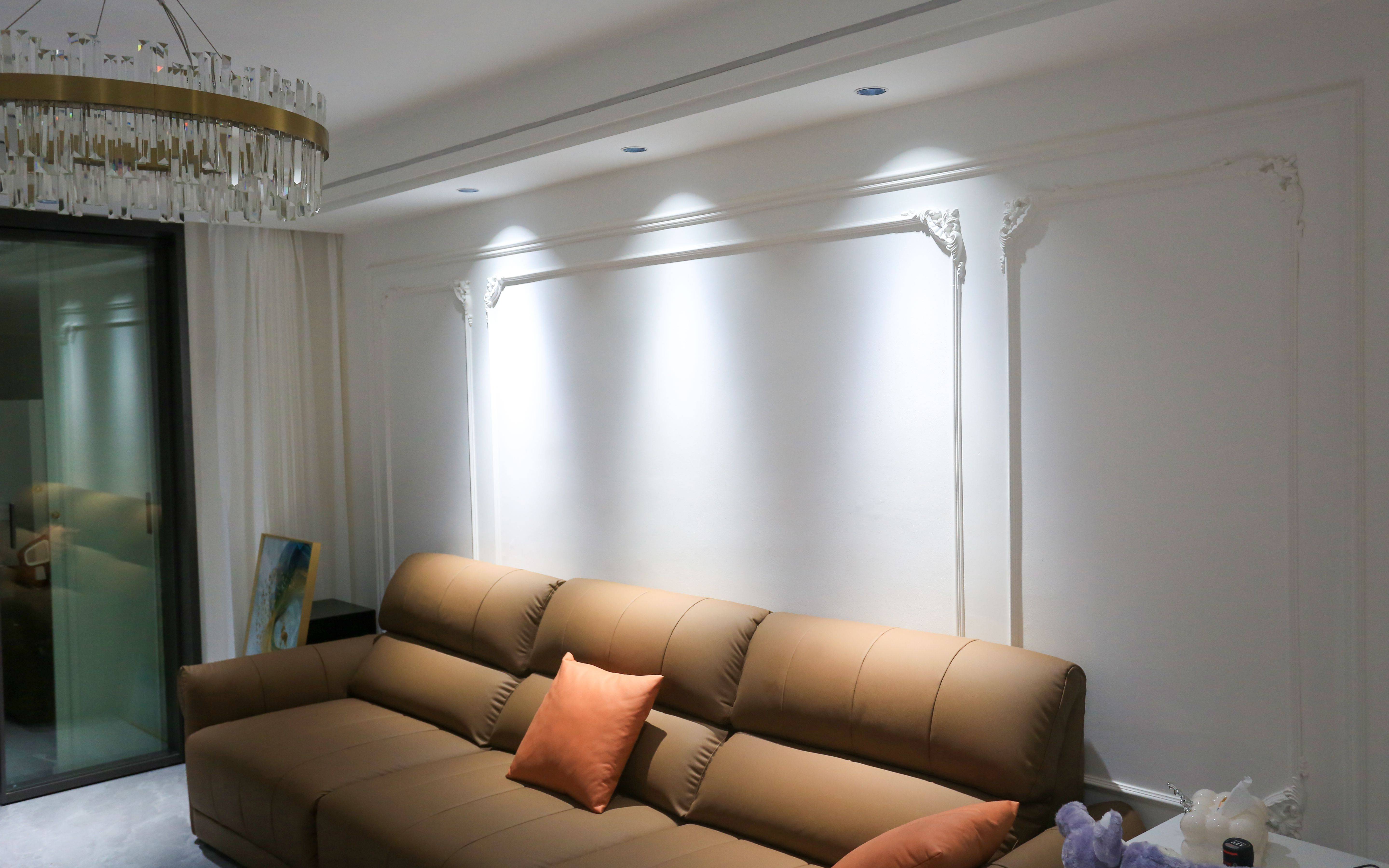 Yeelight 易来智能筒灯：嵌入式设计与防眩光技术在客厅 LED 照明