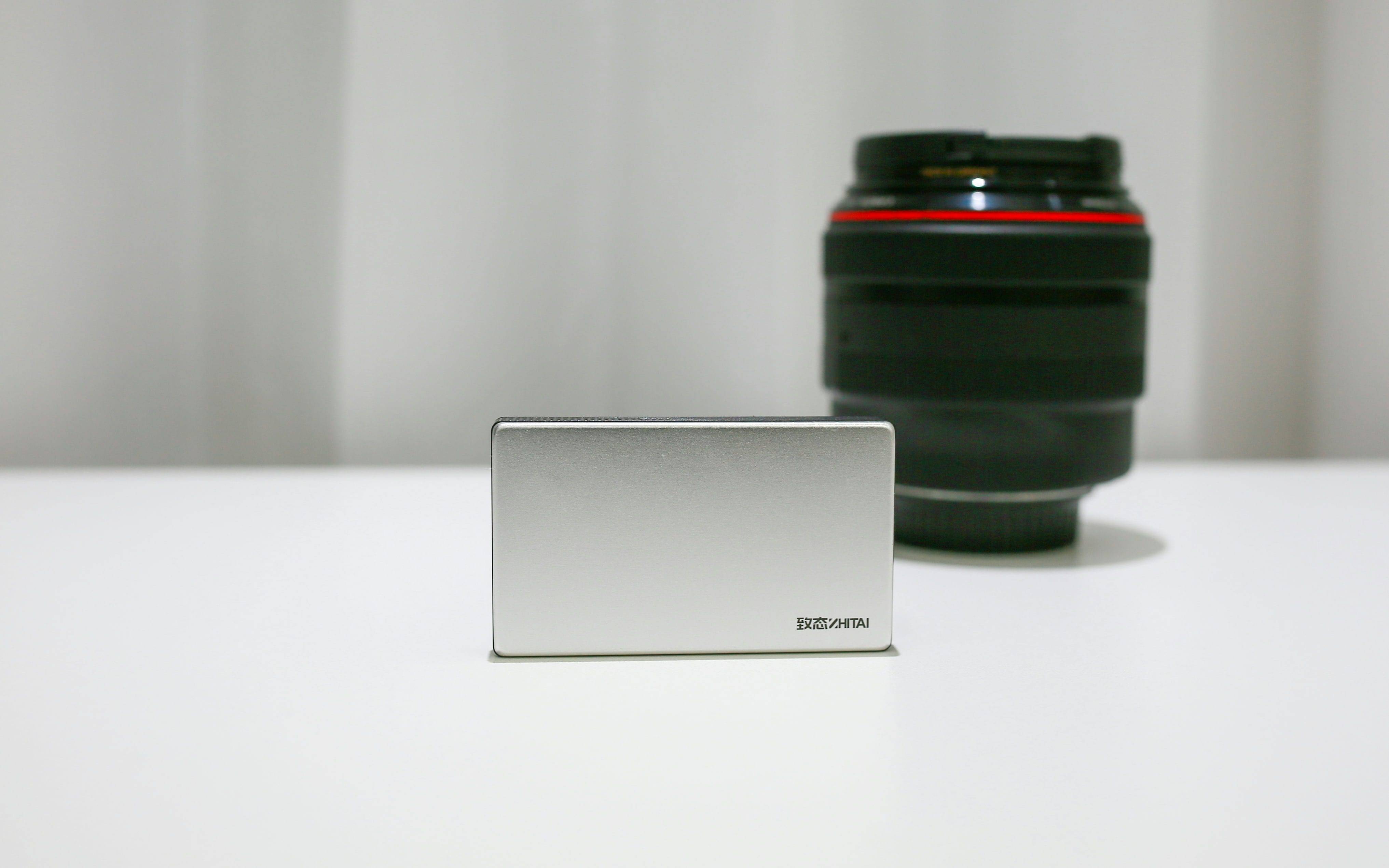 存储利器2000MB/s高速读写—致态灵·先锋版移动固态硬盘存储体验