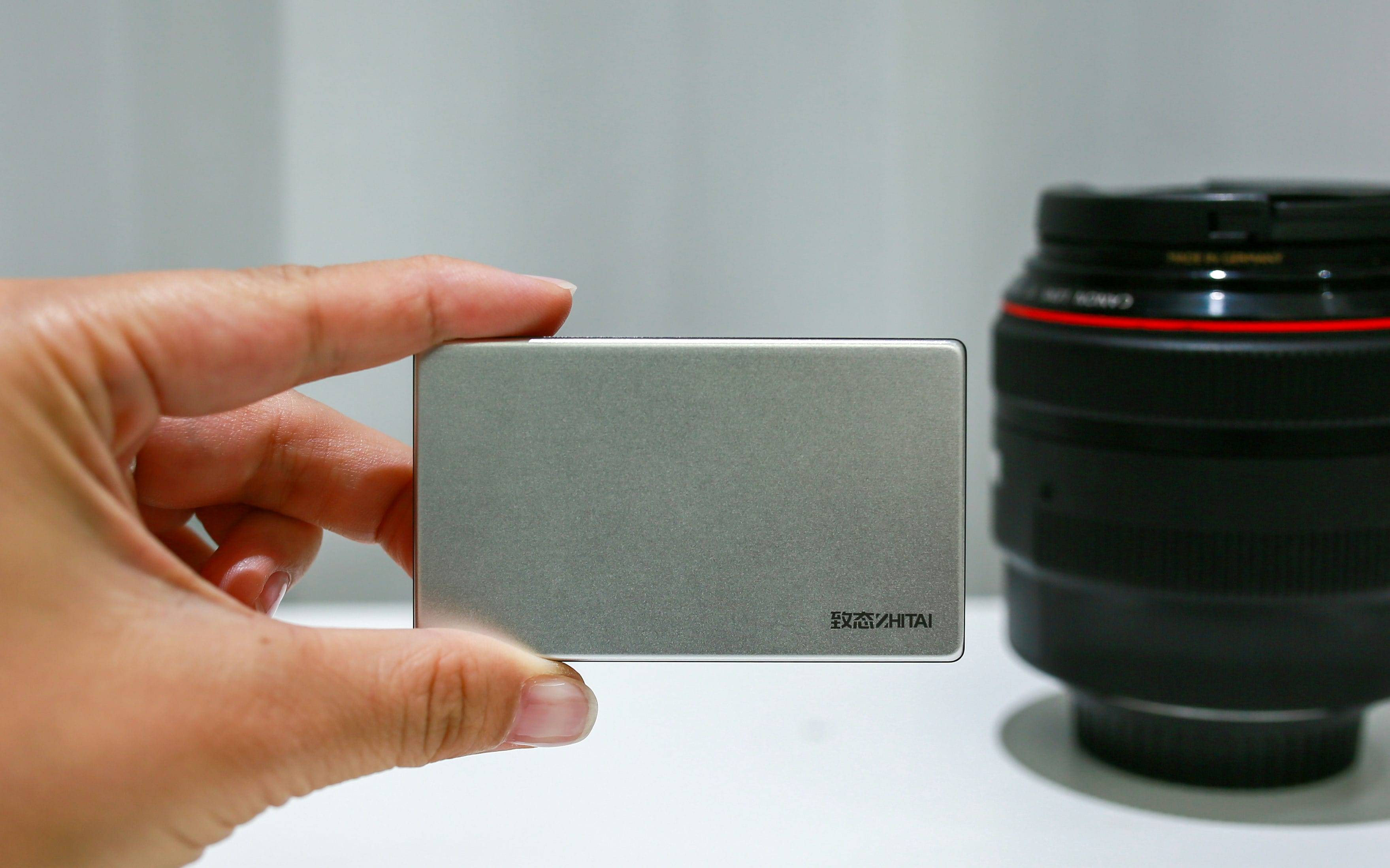 存储利器2000MB/s高速读写—致态灵·先锋版移动固态硬盘存储体验