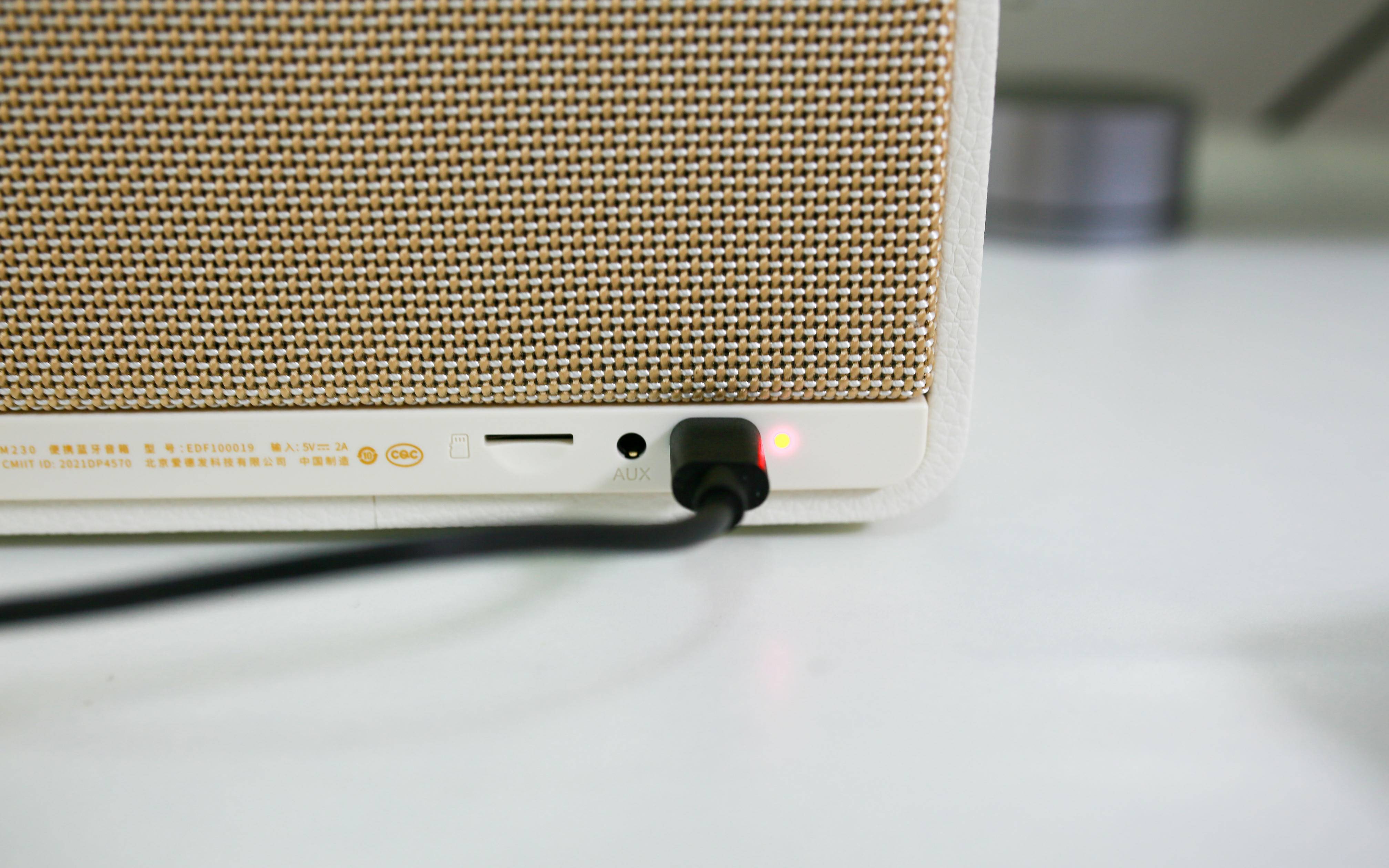 听过就戒不掉？这蓝牙音箱太适合当礼物了！漫步者 M230