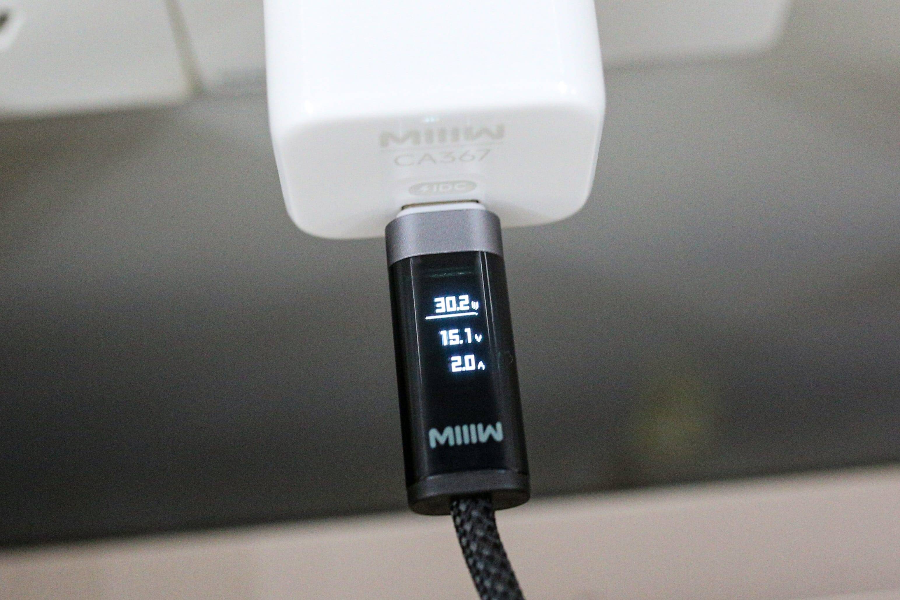 出差党 + 游戏党 + 数码控的桌面三件套——从鼠标到充电，真香