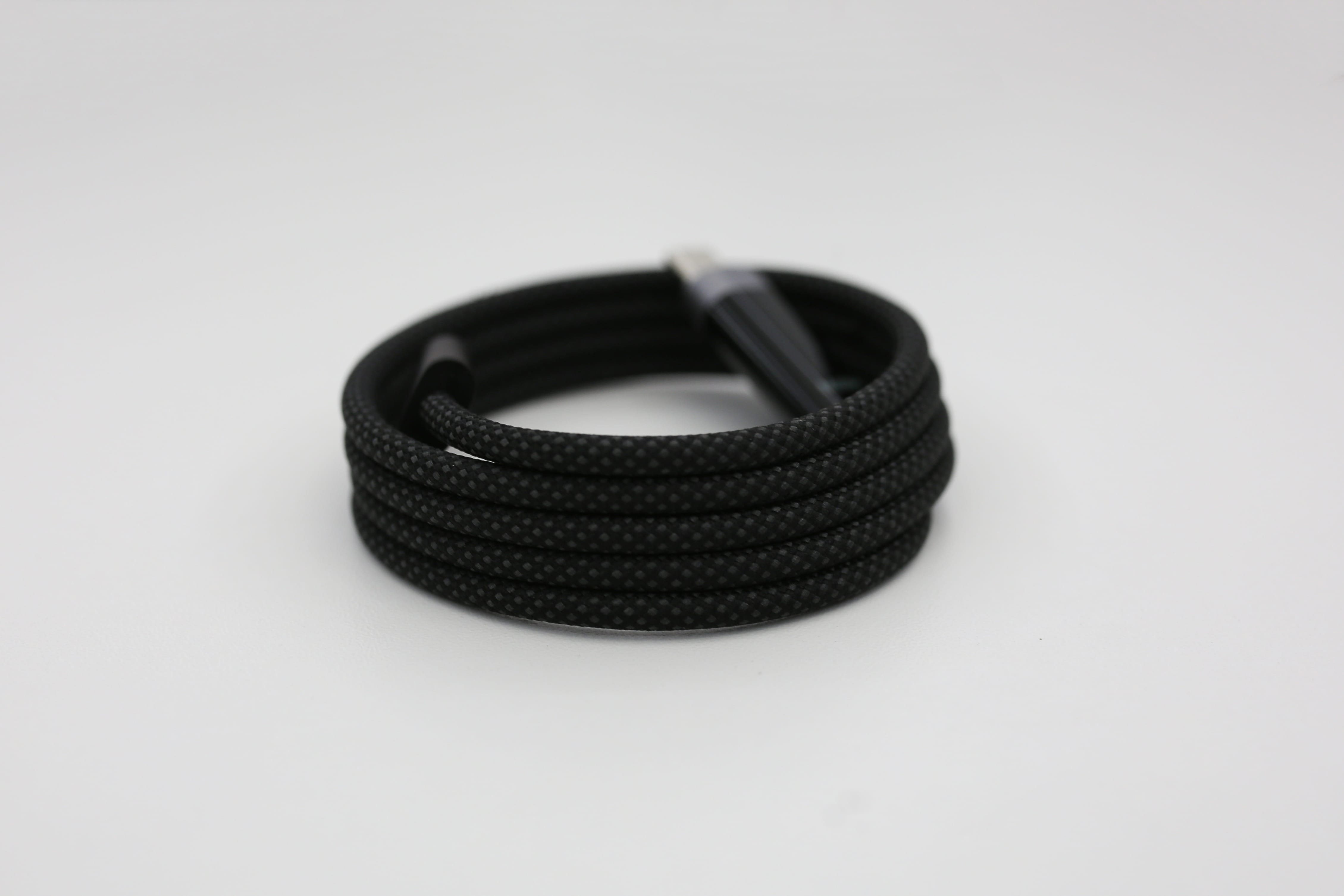 出差党 + 游戏党 + 数码控的桌面三件套——从鼠标到充电，真香