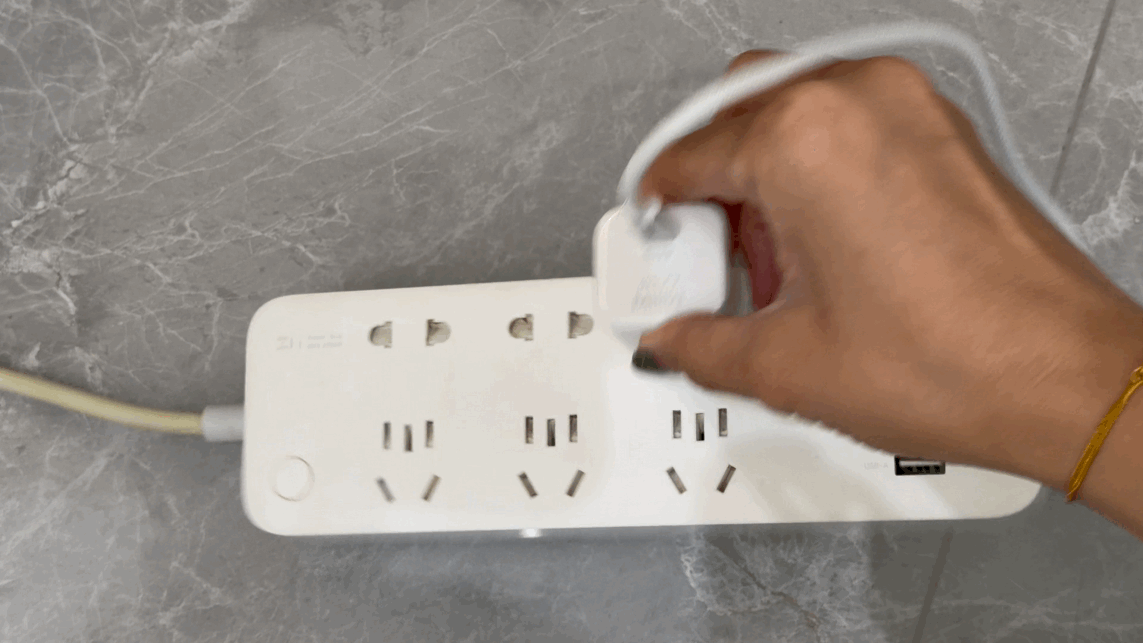 出差党 + 游戏党 + 数码控的桌面三件套——从鼠标到充电，真香