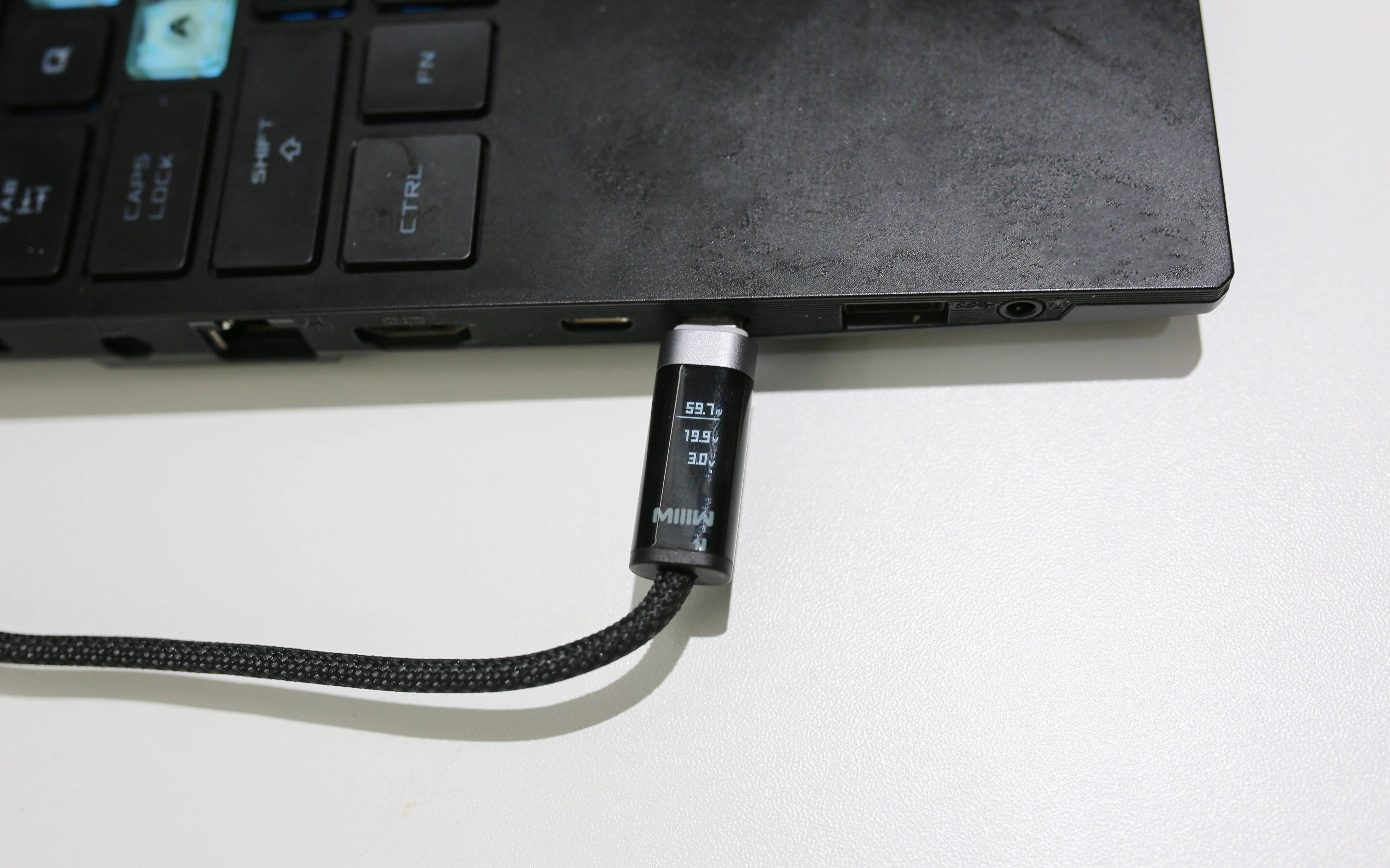 出差党 + 游戏党 + 数码控的桌面三件套——从鼠标到充电，真香