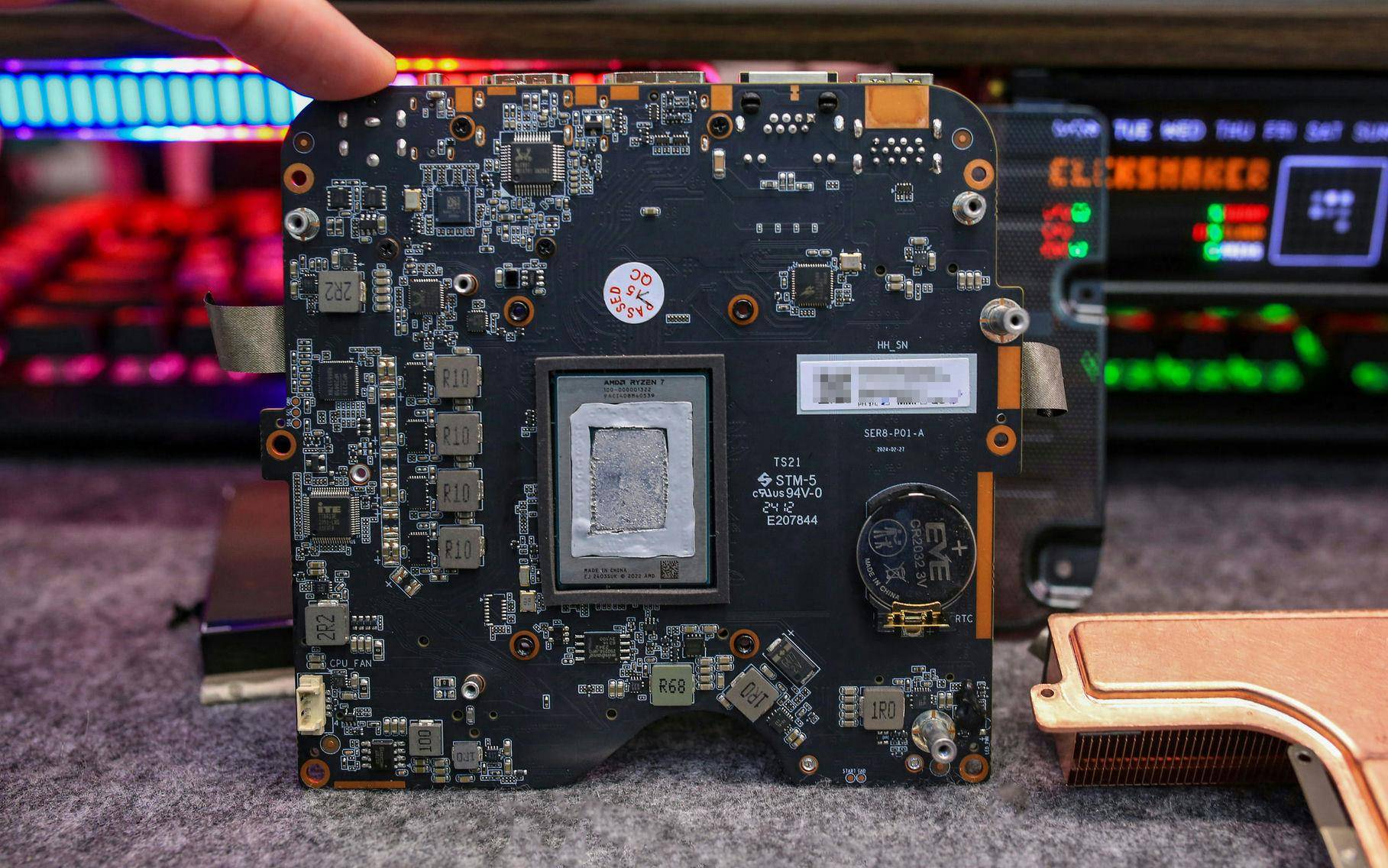 8845HS 65W性能拉满，散热外观，果味满满——零刻SER8 迷你主机_