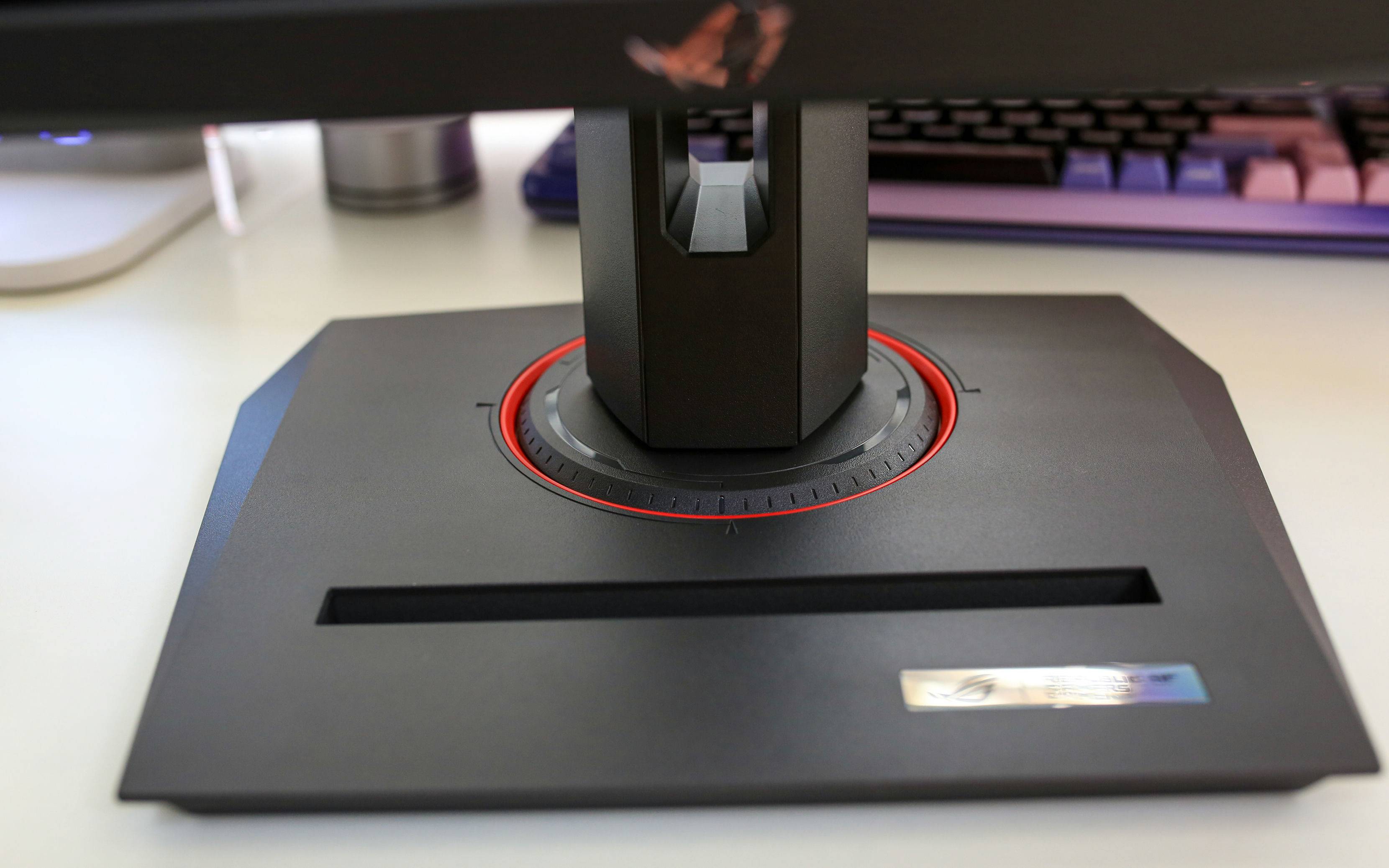 无愧ROG信仰，4K 160Hz&amp;FHD320Hz高清高刷27Pro双模电竞显示器