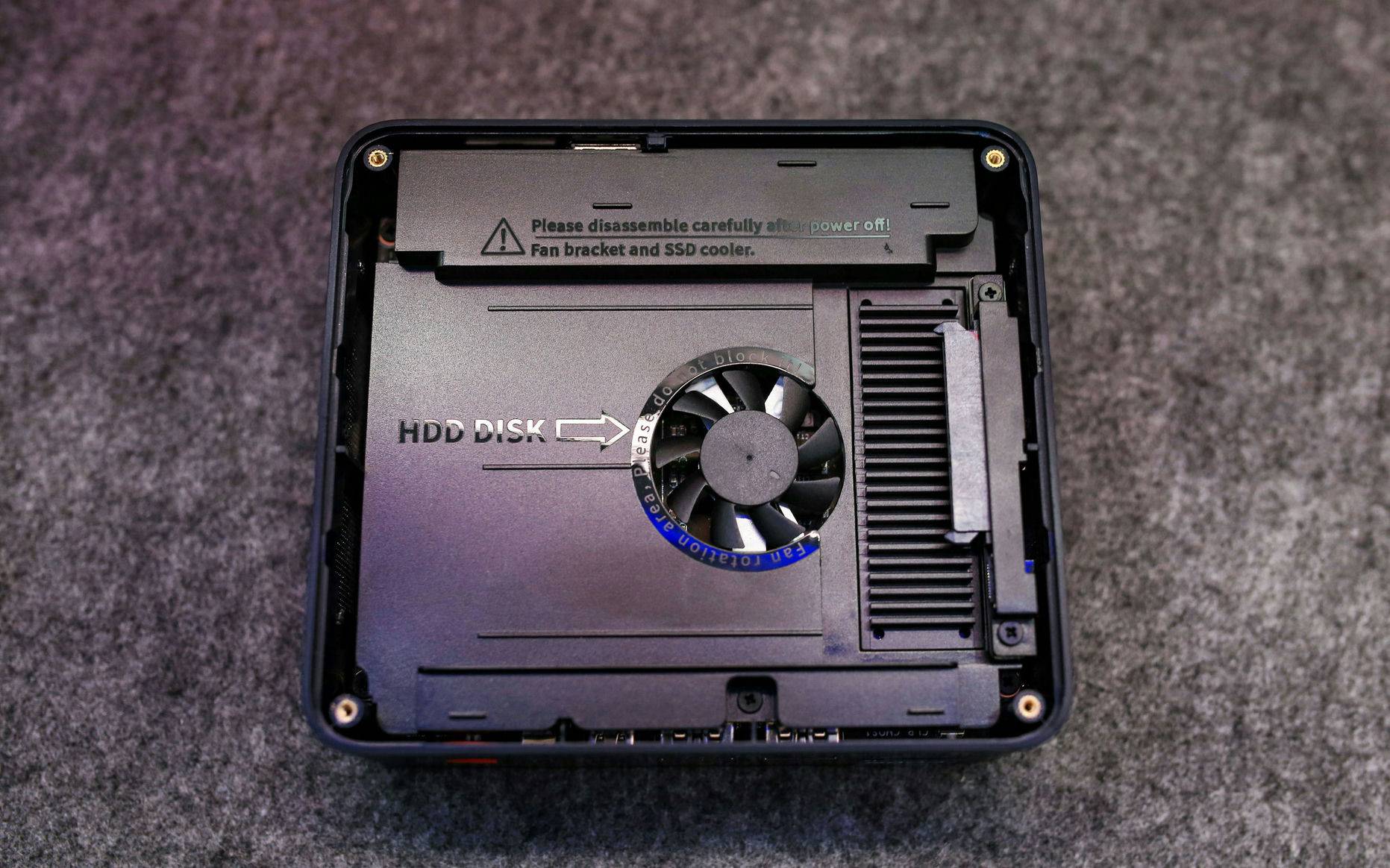 两千块升级到12代 I7-12650H，生产力提升了多少？——零刻SEi 12拆机评测