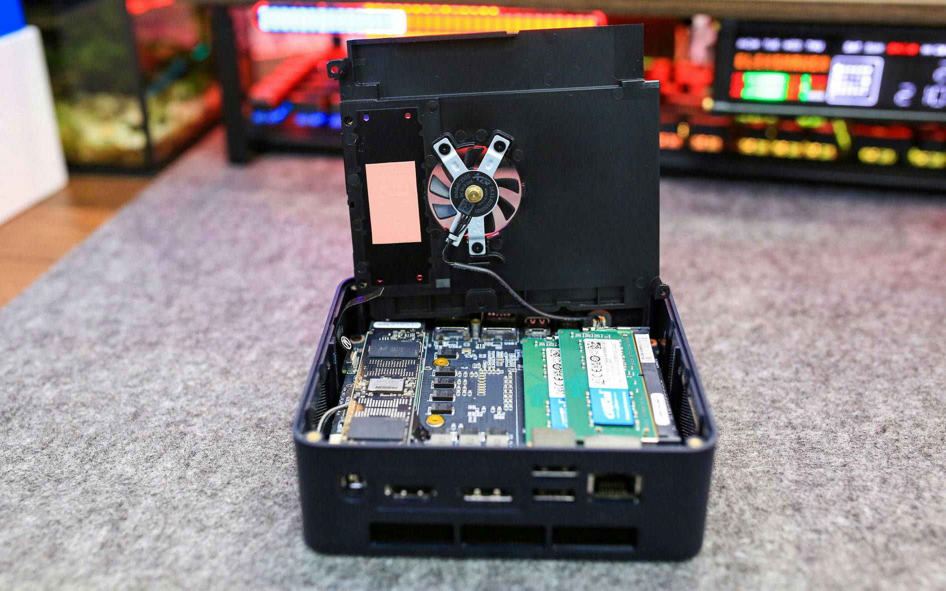 两千块升级到12代 I7-12650H，生产力提升了多少？——零刻SEi 12拆机评测