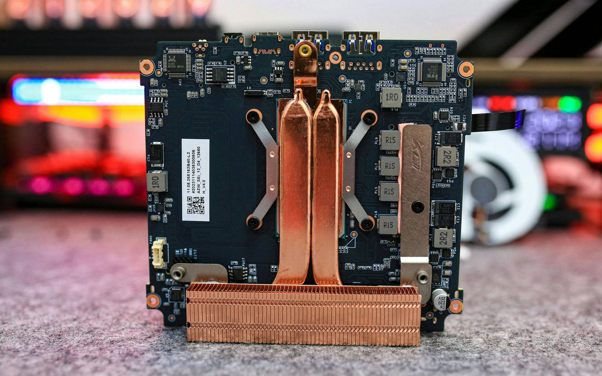 两千块升级到12代 I7-12650H，生产力提升了多少？——零刻SEi 12拆机评测