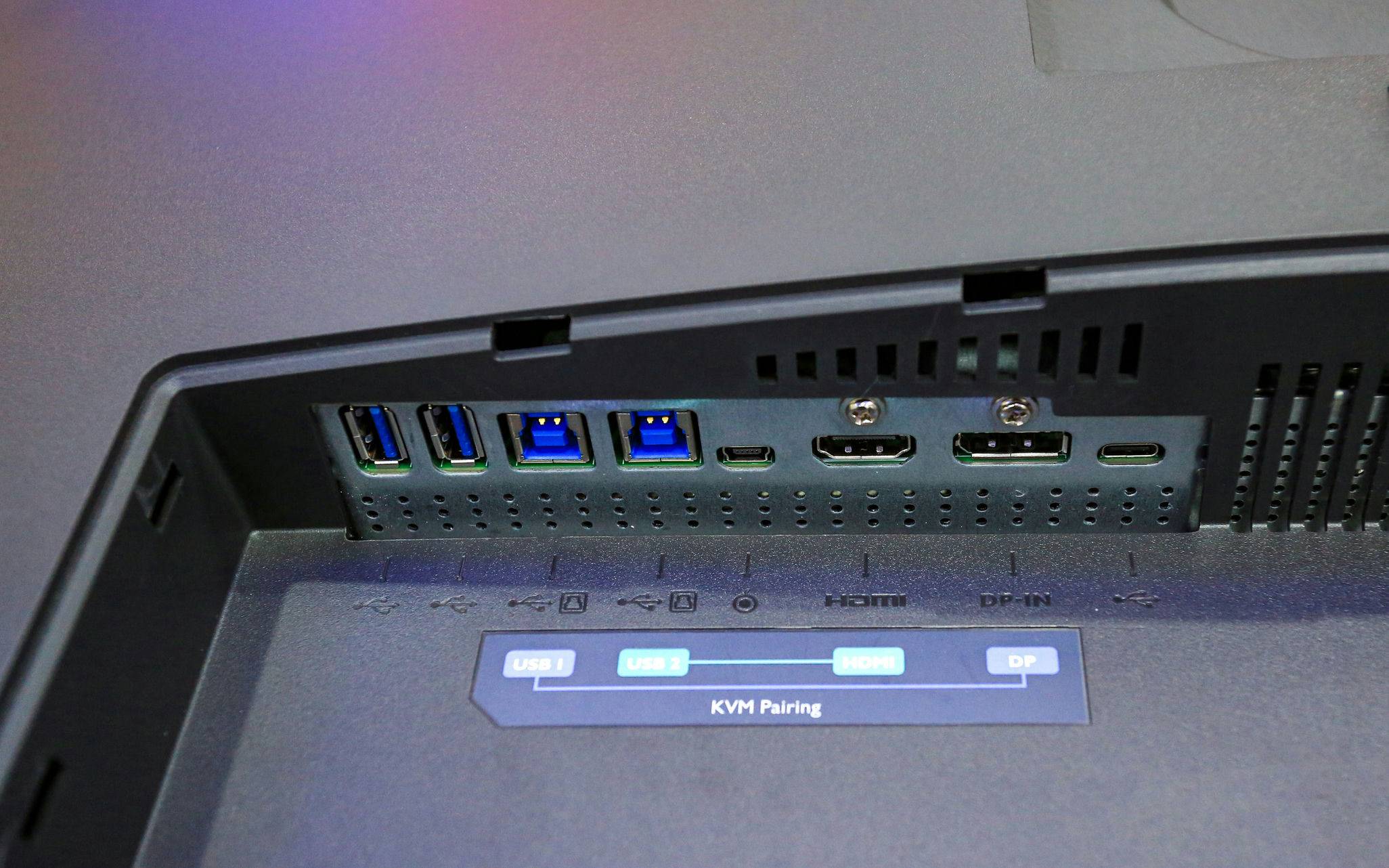 32寸4K广色域10Bit屏幕，色彩精准展示：明基PD3205U测评