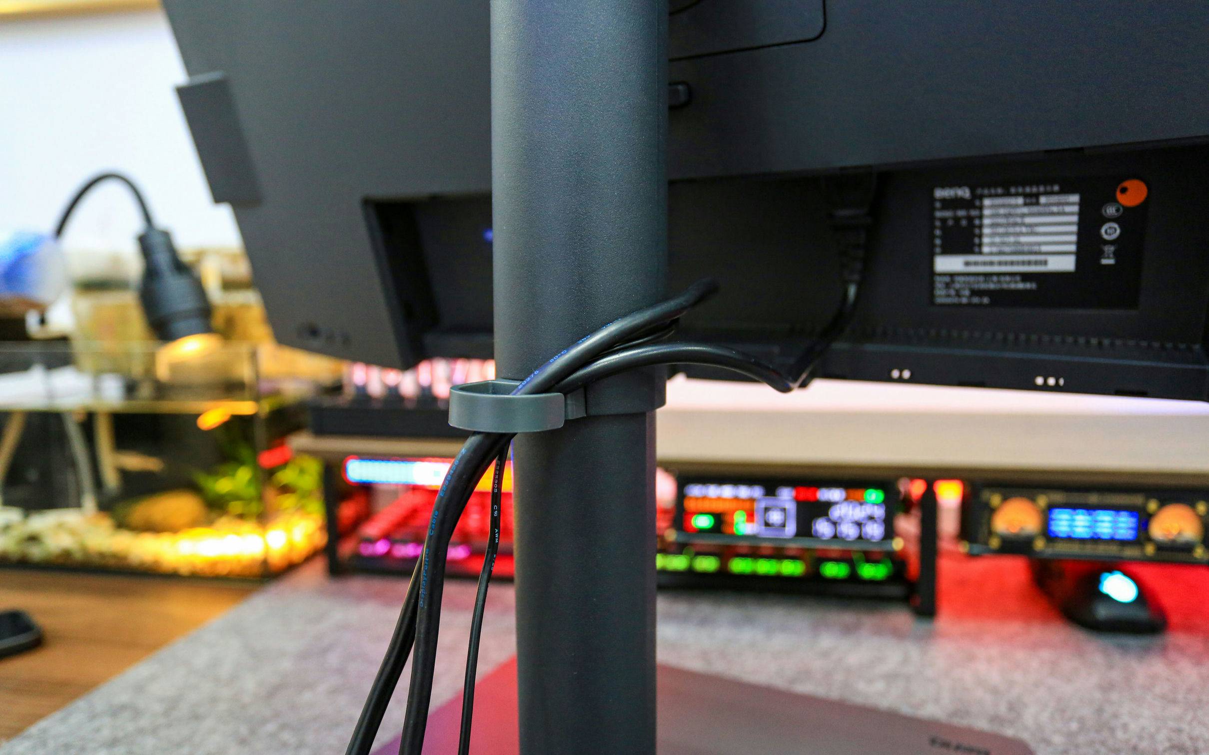 32寸4K广色域10Bit屏幕，色彩精准展示：明基PD3205U测评