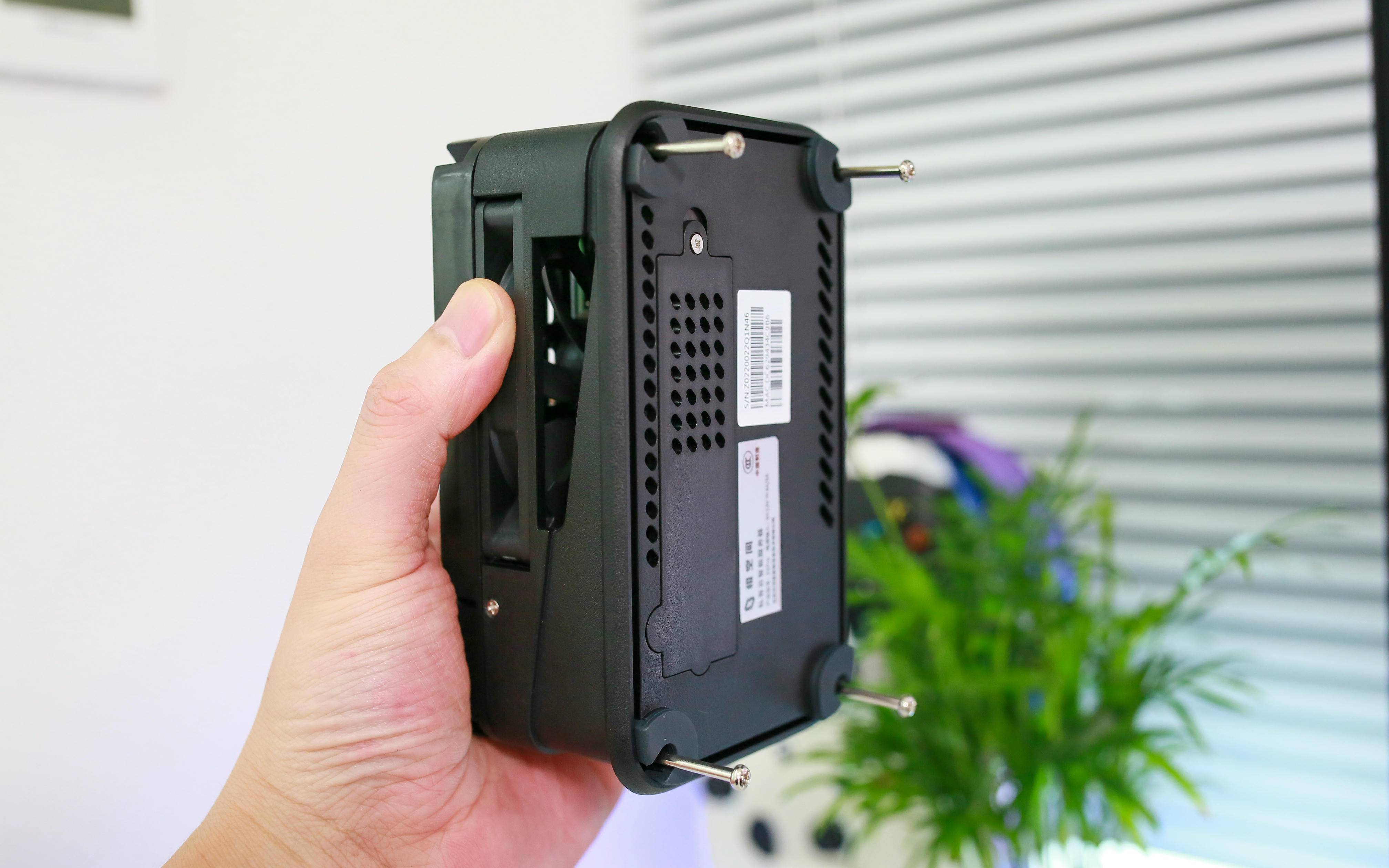 预算友好又性能出色：提升手机、PC、电视无缝切换，极简操作，家庭理想NAS——极空间 Z2Pro使用后分享