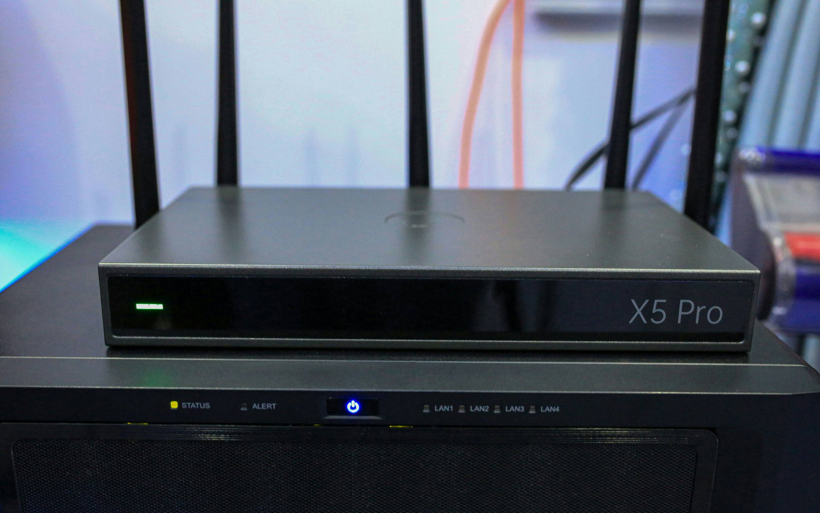 零接触异地智慧组网，买硬件送软件—贝锐蒲公英X5 Pro企业路由器