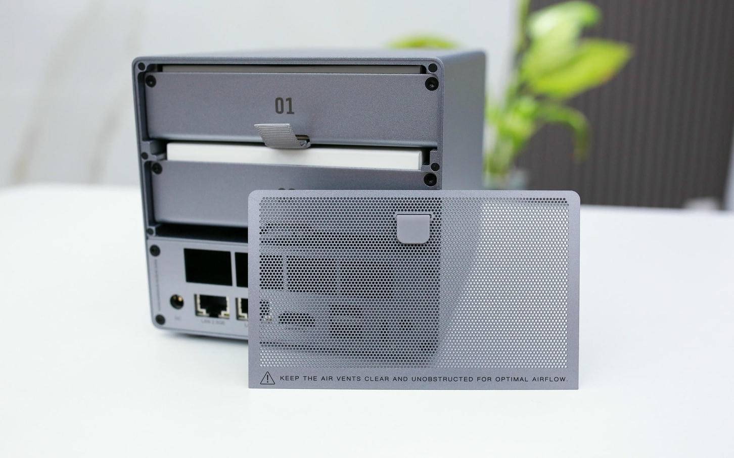 从颜值到性能都在线，飞牛正统加持——零刻 ME Pro体验