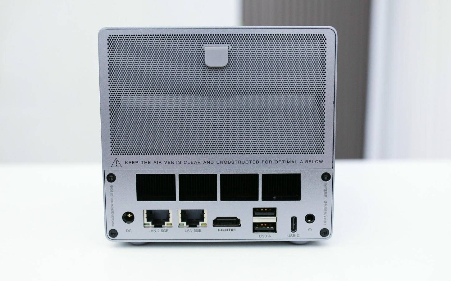 从颜值到性能都在线，飞牛正统加持——零刻 ME Pro体验