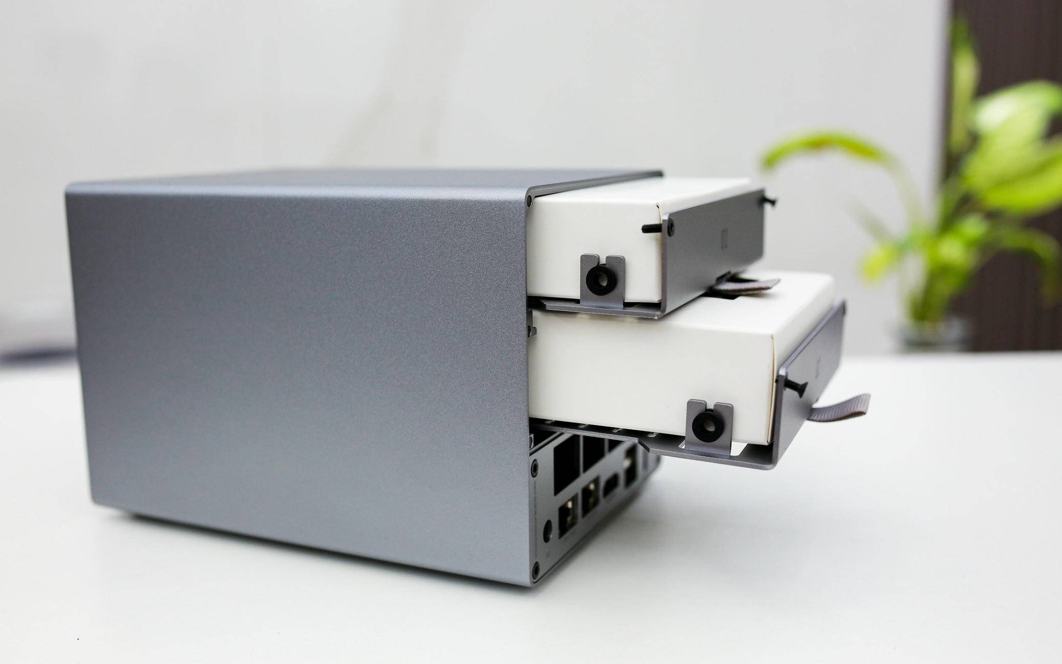 从颜值到性能都在线，飞牛正统加持——零刻 ME Pro体验