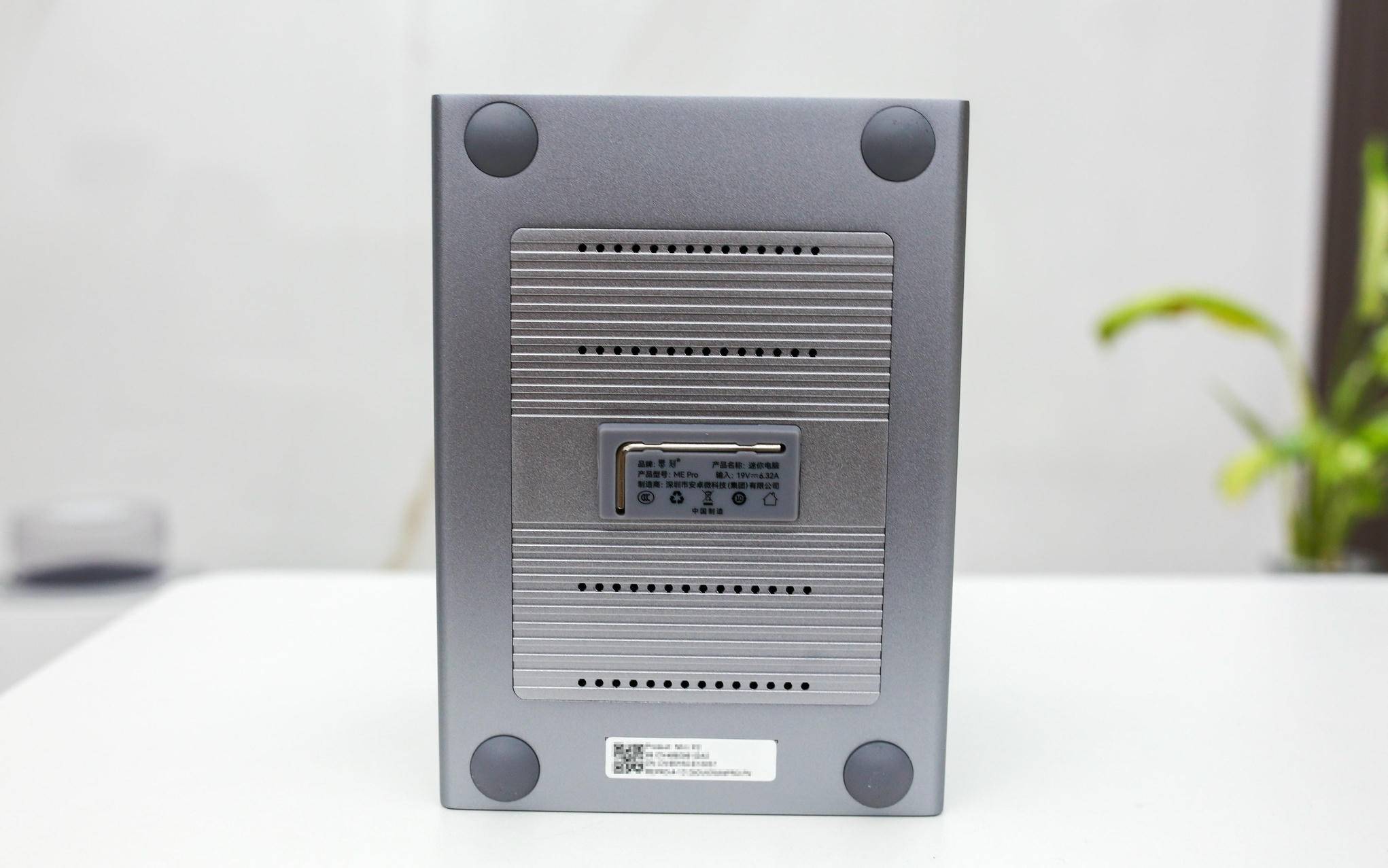 从颜值到性能都在线，飞牛正统加持——零刻 ME Pro体验