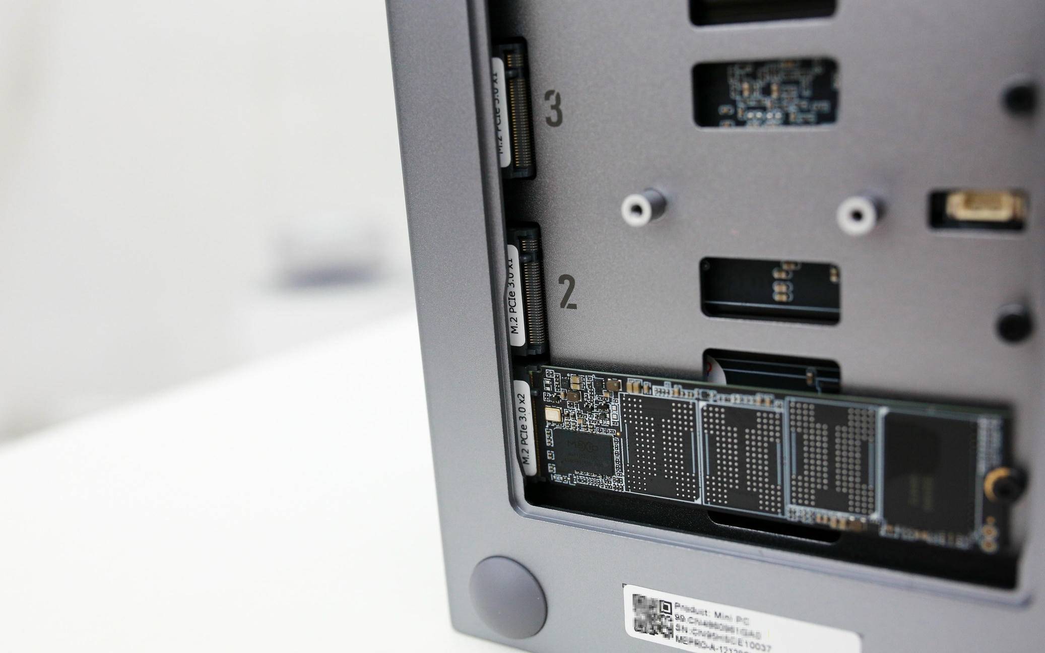 从颜值到性能都在线，飞牛正统加持——零刻 ME Pro体验