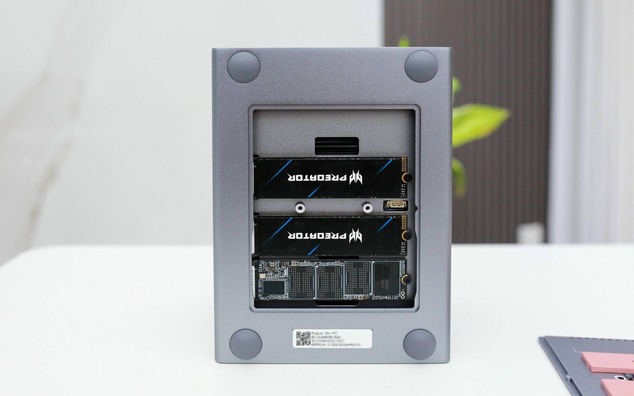 从颜值到性能都在线，飞牛正统加持——零刻 ME Pro体验