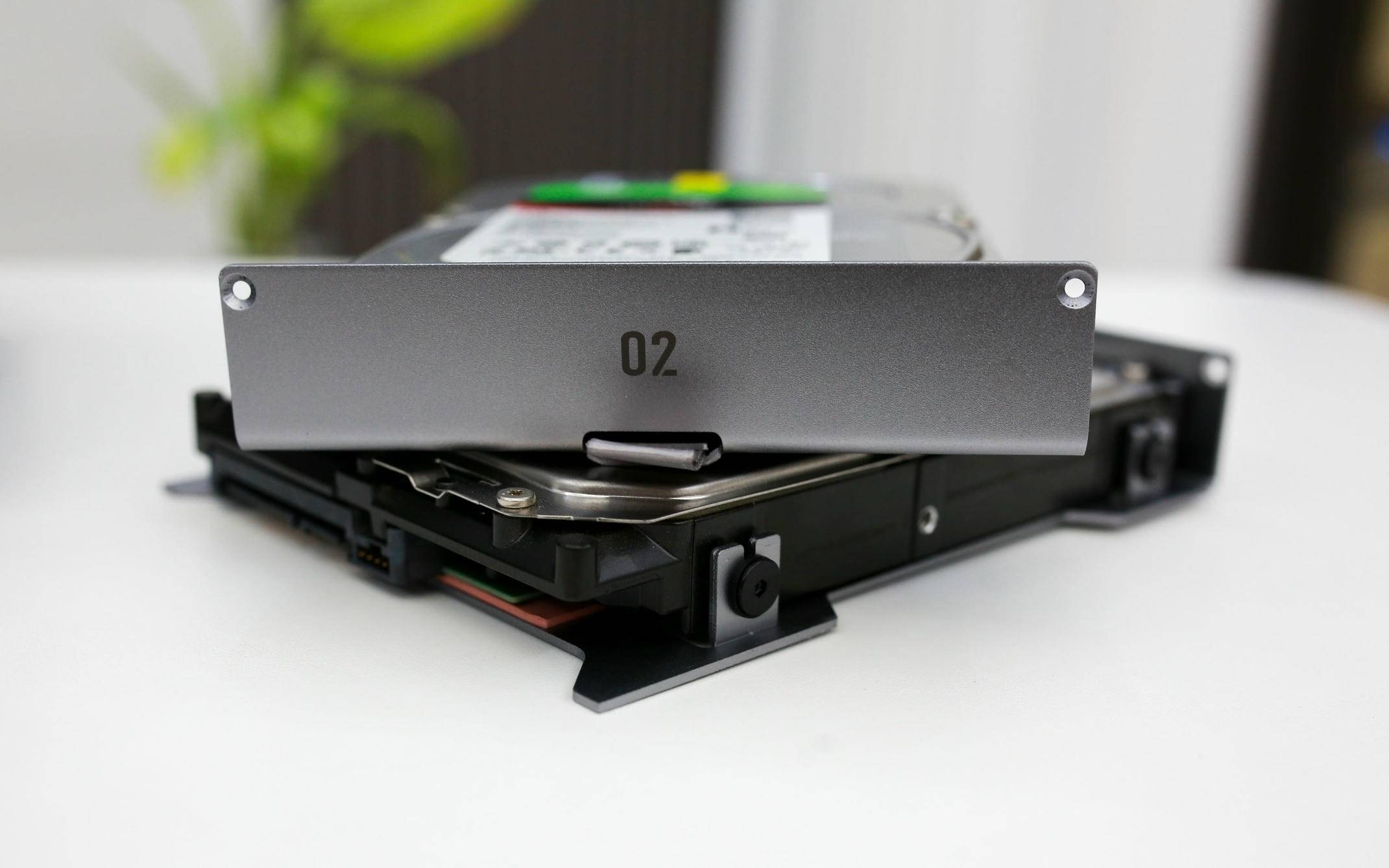 从颜值到性能都在线，飞牛正统加持——零刻 ME Pro体验