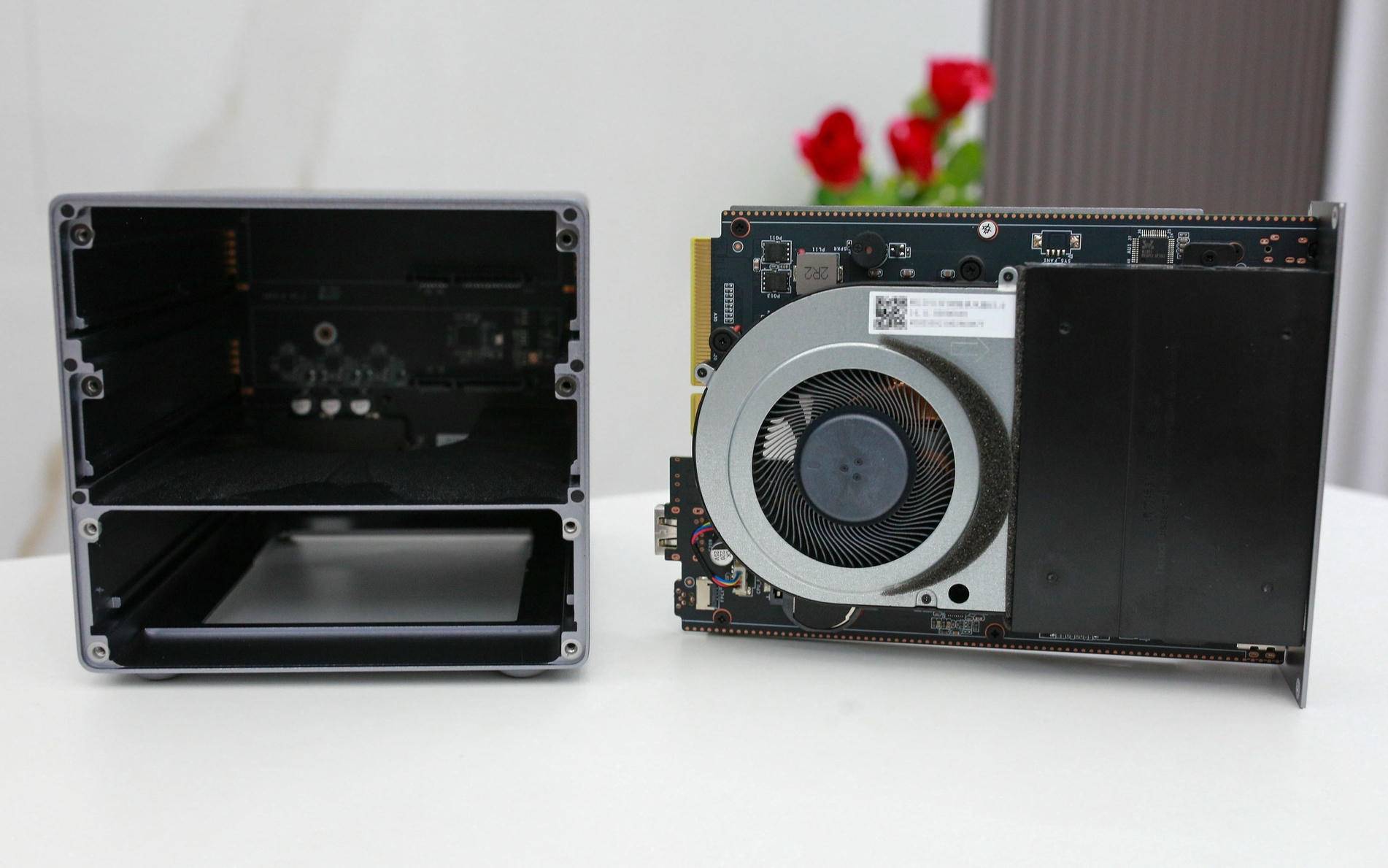 从颜值到性能都在线，飞牛正统加持——零刻 ME Pro体验