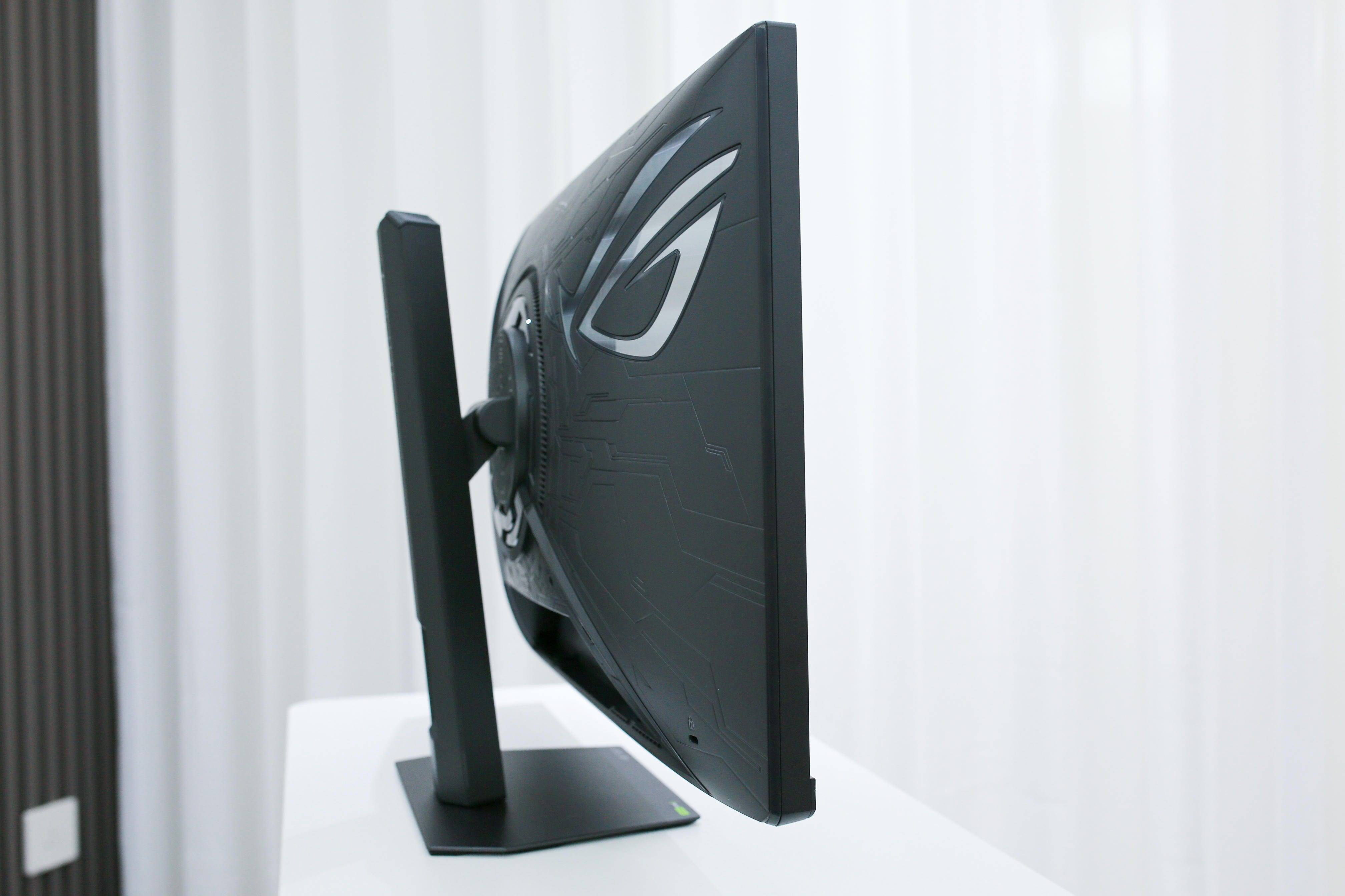 信仰之眼再进化，4K162Hz与FHD485Hz双模完美电竞—ROG绝神27二代