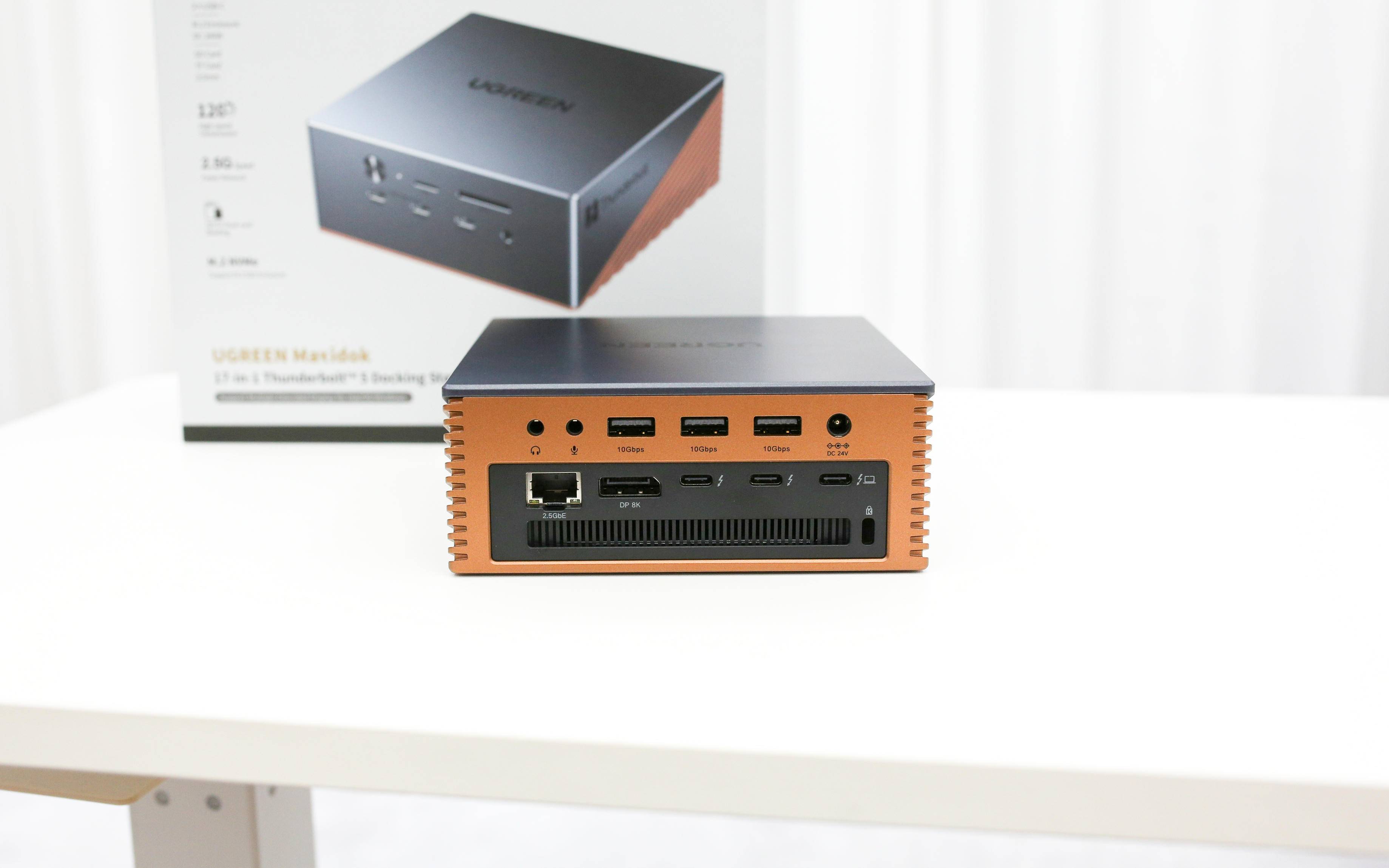 120Gbps，满血雷电5重构桌面工作流——绿联雷电5硬盘扩展坞体验